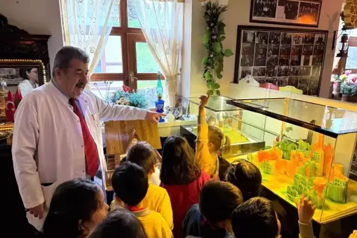 Minik Öğrenciler Sanat Atölyesinde Buluştu