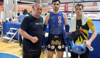 Düzce Üniversitesi Öğrencisi Eyüp Atmaca Muay Thai Türkiye 3.sü Oldu